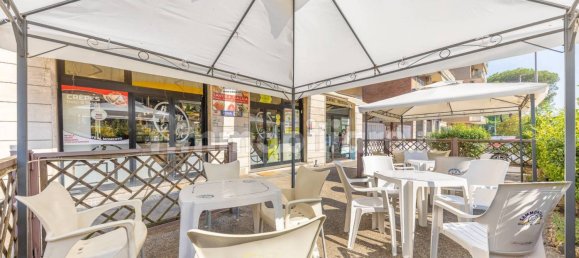 Коммерческая недвижимость с 2 комнатами в Рим, Италия № 376221 40