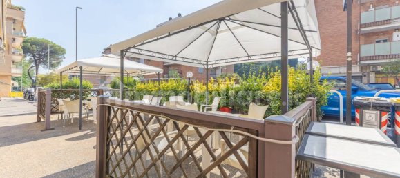 Коммерческая недвижимость с 2 комнатами в Рим, Италия № 376221 39