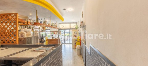 Коммерческая недвижимость с 2 комнатами в Рим, Италия № 376221 20