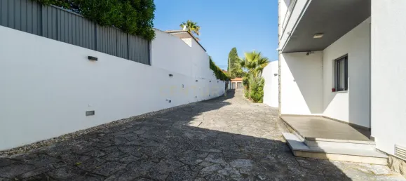 4 bedrooms Villa in Cascais, Portugal No. 137644 11