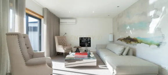 4 bedrooms Villa in Cascais, Portugal No. 137644 16