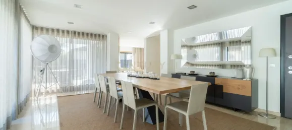 4 bedrooms Villa in Cascais, Portugal No. 137644 19