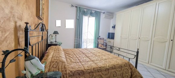 5 rooms Apartment in Floridia, Italy No. 290135 25