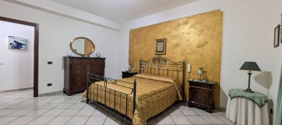 5 rooms Apartment in Floridia, Italy No. 290135 21