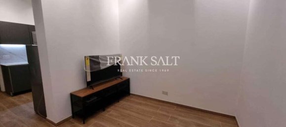 1 bedroom Apartment in Valletta, Malta No. 8092 2