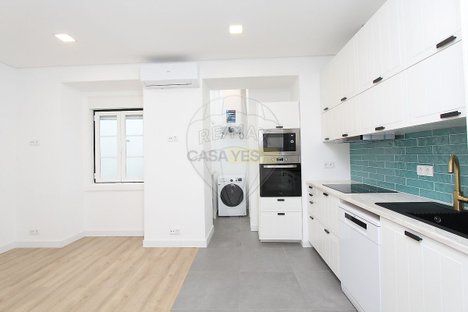 Apartamento de 2 dormitorios en Lisbon, Portugal No. 11814