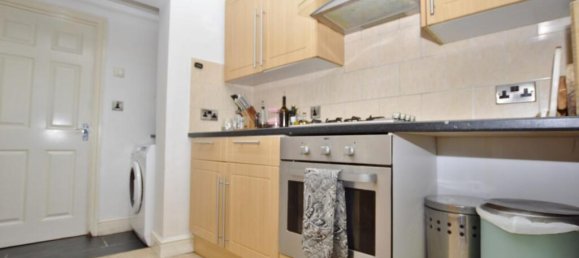 3 bedrooms House in London, United Kingdom No. 12456 5