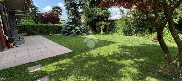 2 bedrooms Apartment in San Paolo d'Argon, Italy No. 349224 3