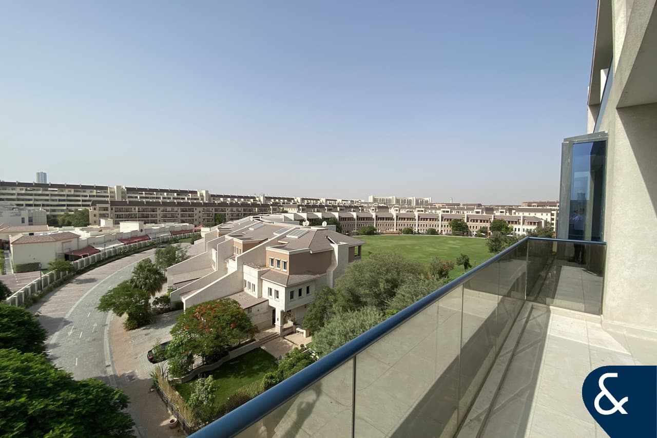 2 bedrooms Apartment in Motor City, UAE No. 120796