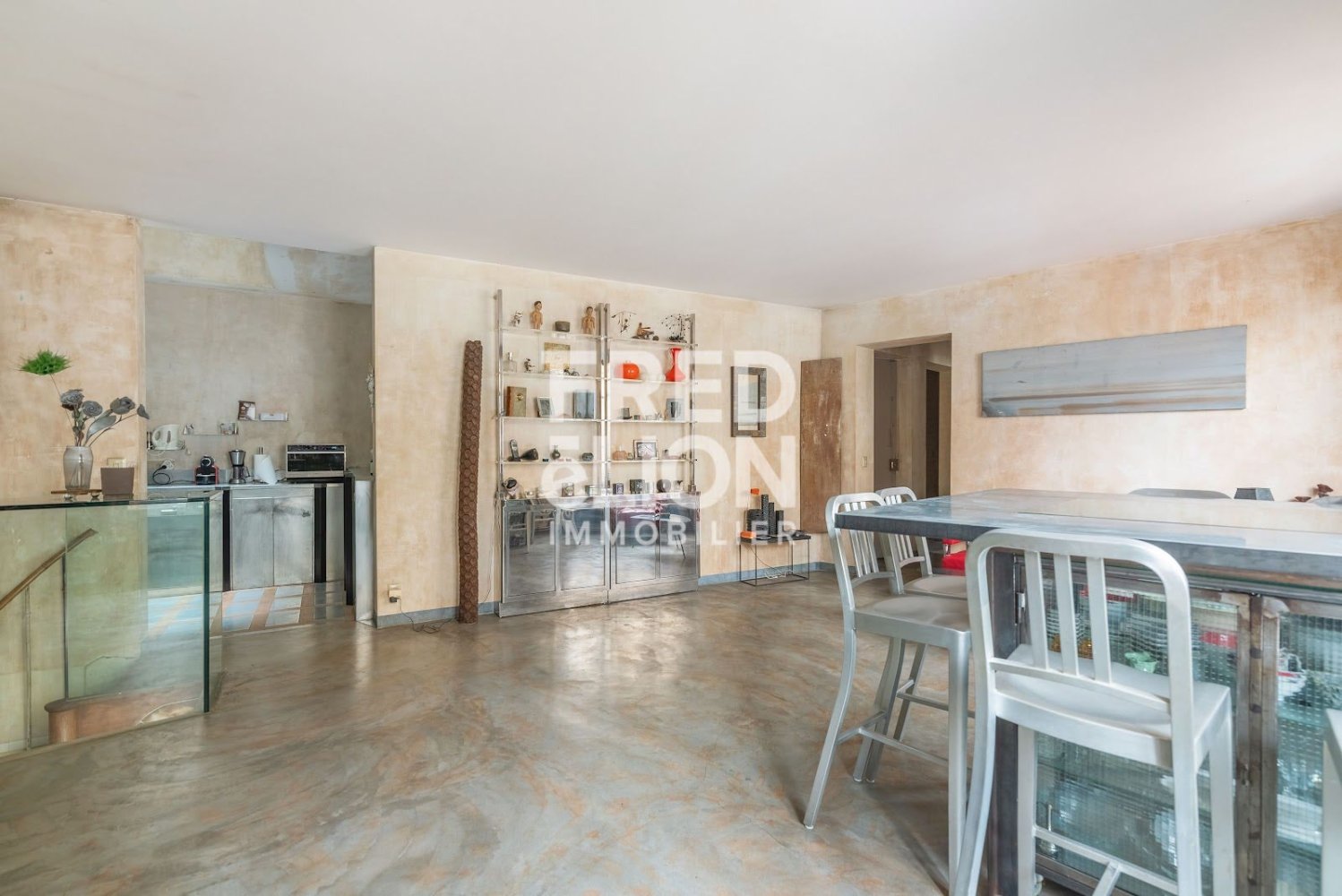 Квартира с 3 спальнями в Париж, Франция № 167322