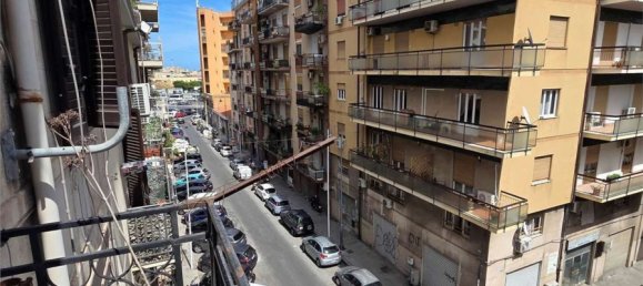 3 bedrooms Apartment in Palermo, Italy No. 370890 8