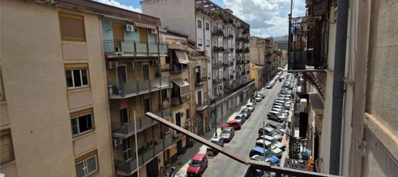 3 bedrooms Apartment in Palermo, Italy No. 370890 9