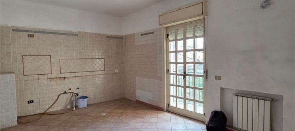 3 bedrooms Apartment in Palermo, Italy No. 370890 4