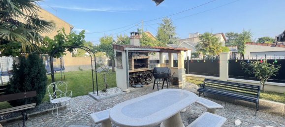 3 bedrooms House in Villeneuve-le-Roi, France No. 292640 25