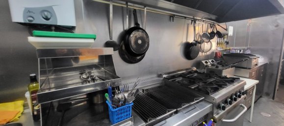 1 room Commercial property in Lisbon, Portugal No. 12987 16