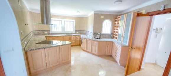 4 bedrooms Villa in Benalmadena, Spain No. 42908 9