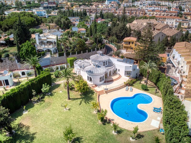 4 bedrooms Villa in Benalmadena, Spain No. 42908