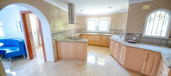 4 bedrooms Villa in Benalmadena, Spain No. 42908 10