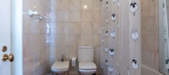 3 bedrooms Apartment in Lisbon, Portugal No. 110376 17