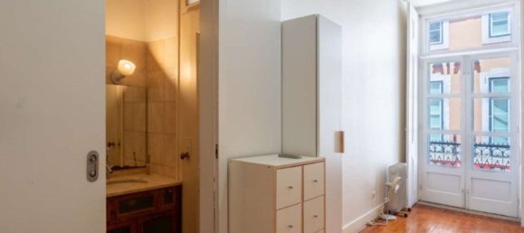 3 bedrooms Apartment in Lisbon, Portugal No. 110376 20