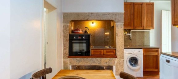 3 bedrooms Apartment in Lisbon, Portugal No. 110376 11