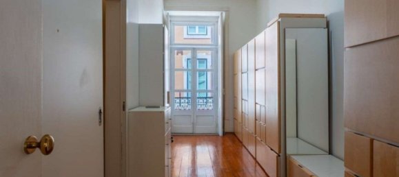 3 bedrooms Apartment in Lisbon, Portugal No. 110376 18