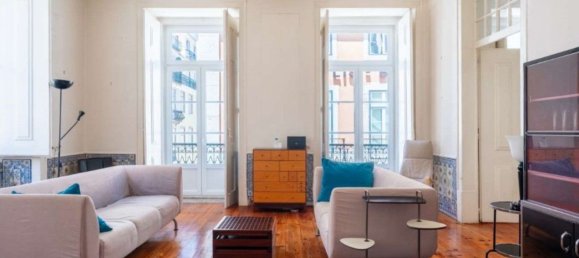 3 bedrooms Apartment in Lisbon, Portugal No. 110376 3