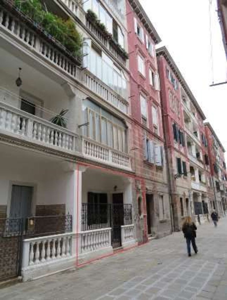 3 rooms Apartment in Venice, Italy No. 148765