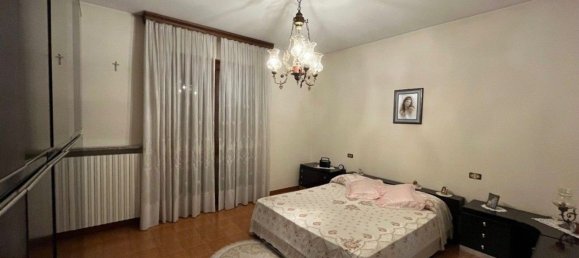 Villa de 3 dormitorios en Bonate Sopra, Italy No. 338625 7