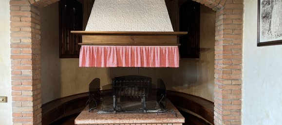 14 bedrooms House in Arcade, Italy No. 322859 2