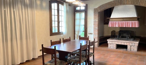 14 bedrooms House in Arcade, Italy No. 322859 3