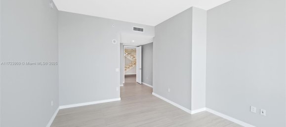 5 bedrooms Commercial property for sale in Miami, Miami-Dade, Florida, USA № 614675 5