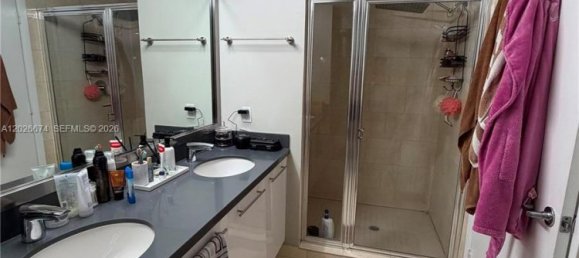 2 dormitorios propiedad comercial en alquiler en Miami, Miami-Dade, Florida, USA № 615221 11