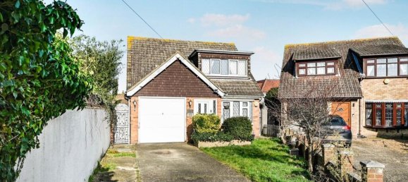  House in Rainham, United Kingdom No. 2421 2