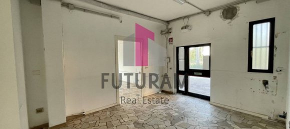4-Zimmer Gewerbliche Immobilie in Vigonovo, Italy, Nr. 281964 22