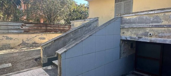 4 rooms Villa in Castel Volturno, Italy No. 131785 2