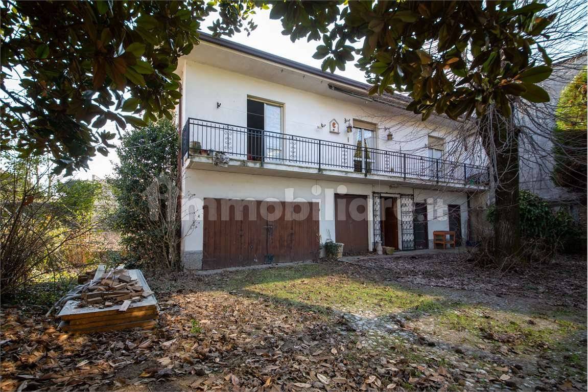 1 Schlafzimmer Haus in Castano Primo, Italy, Nr. 81084