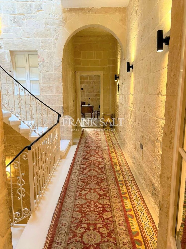 3 bedrooms Townhouse in Valletta, Malta No. 8299