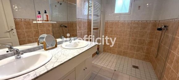 Casa de 3 dormitorios en Vienne, France No. 310727 9