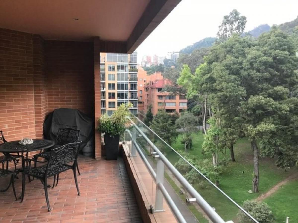 3 bedrooms House in Bogota, Colombia No. 13811