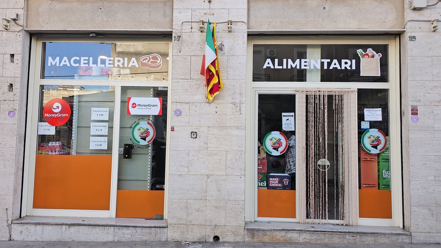 Propiedad comercial en Syracuse, Italy 120 m² No. 402204