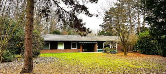 Bungalow de 3 dormitorios en Dusseldorf, Germany No. 40980 2