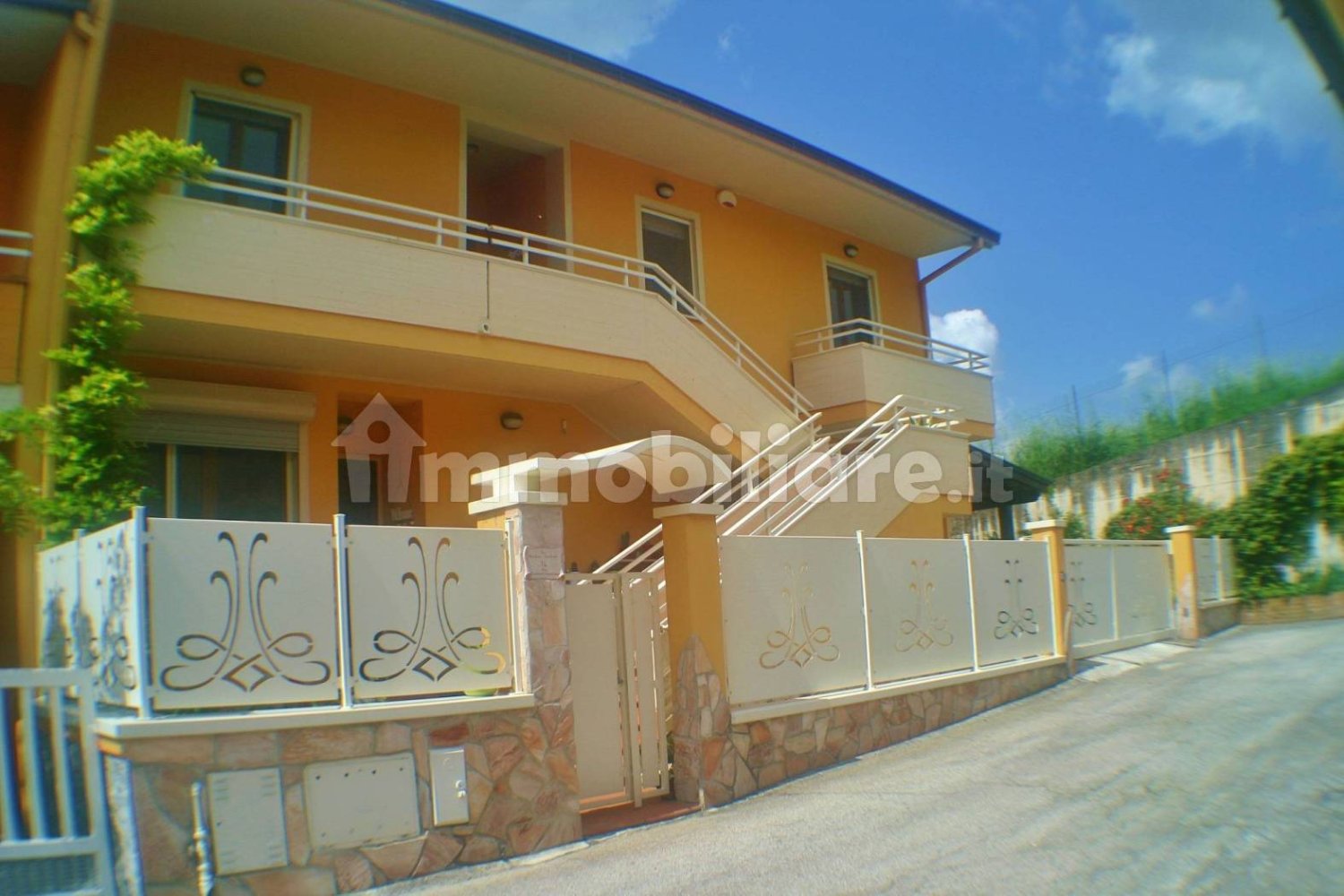 5 bedrooms House in Teramo, Italy No. 345349
