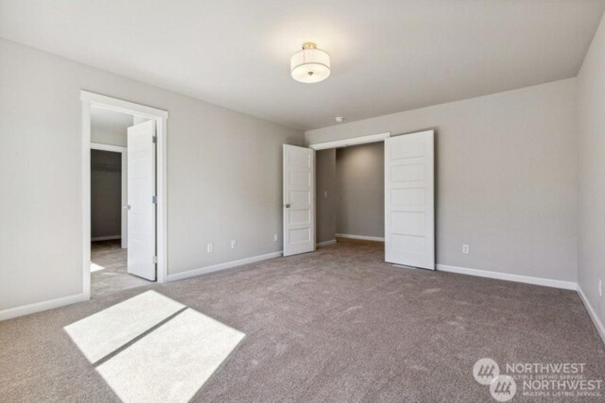 4 bedrooms House in Yelm, USA No. 404128