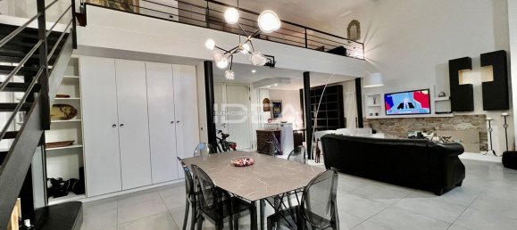 3 rooms Apartment in Lucca, Italy No. 16799 20