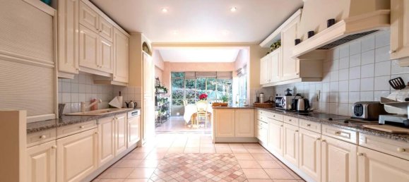 8 bedrooms Villa in Chateauneuf-Grasse, France No. 343544 8