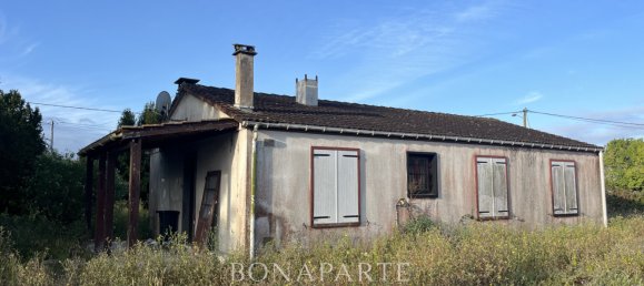 3 bedrooms House in Talais, France No. 358005 4