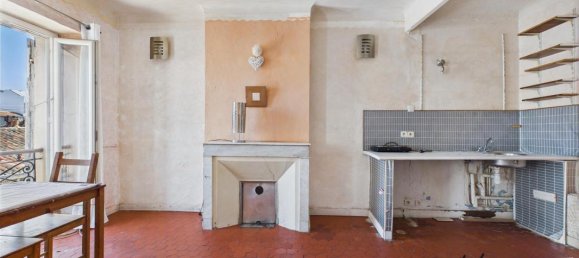 Квартира с 2 комнатами в Марсель, Франция № 294744 4