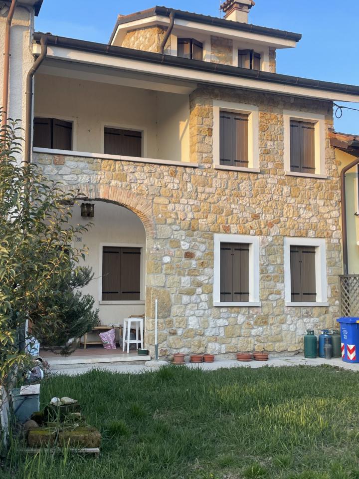 6 rooms House in Castelcucco, Italy No. 234823