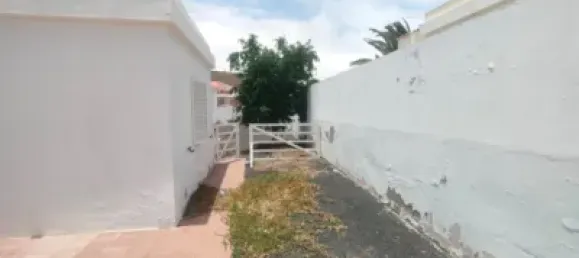 2 bedrooms House in La Oliva, Spain No. 188515 2
